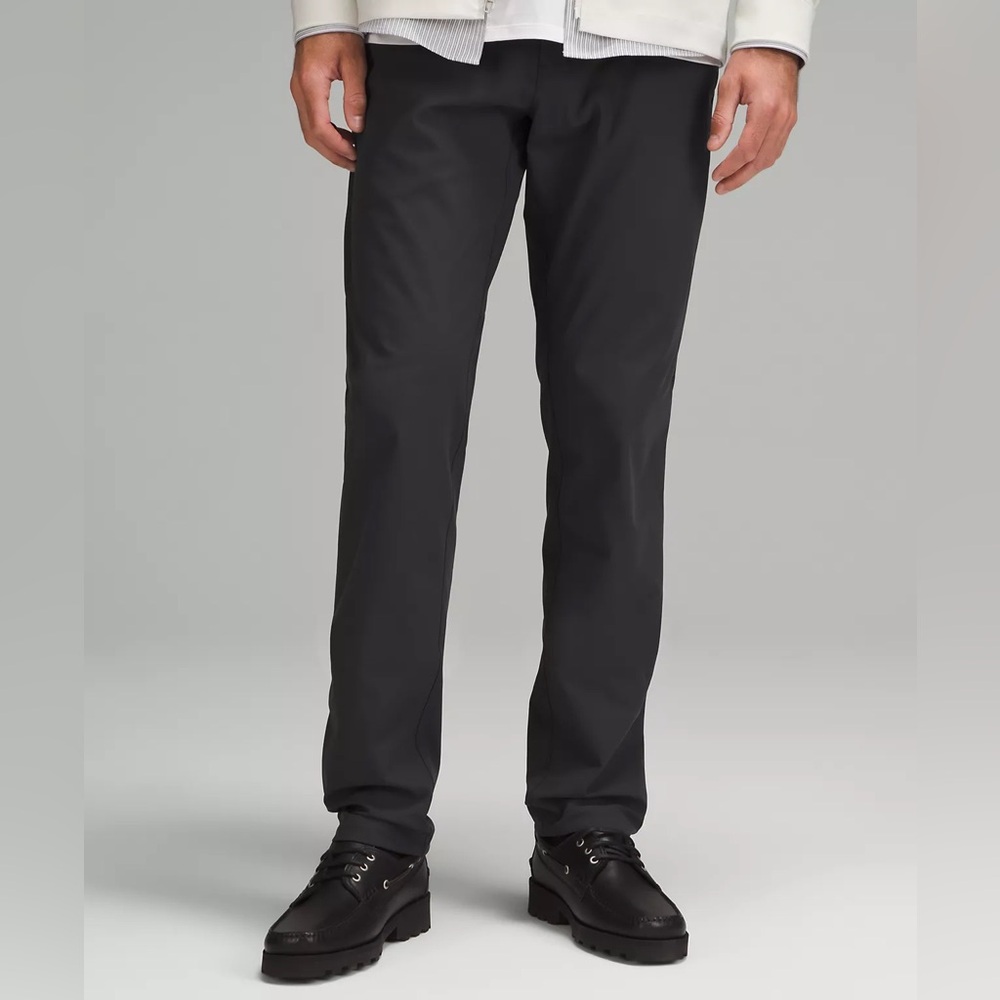 Lululemon Men’s Black Commission Classic Fit Pants Black Size 38
